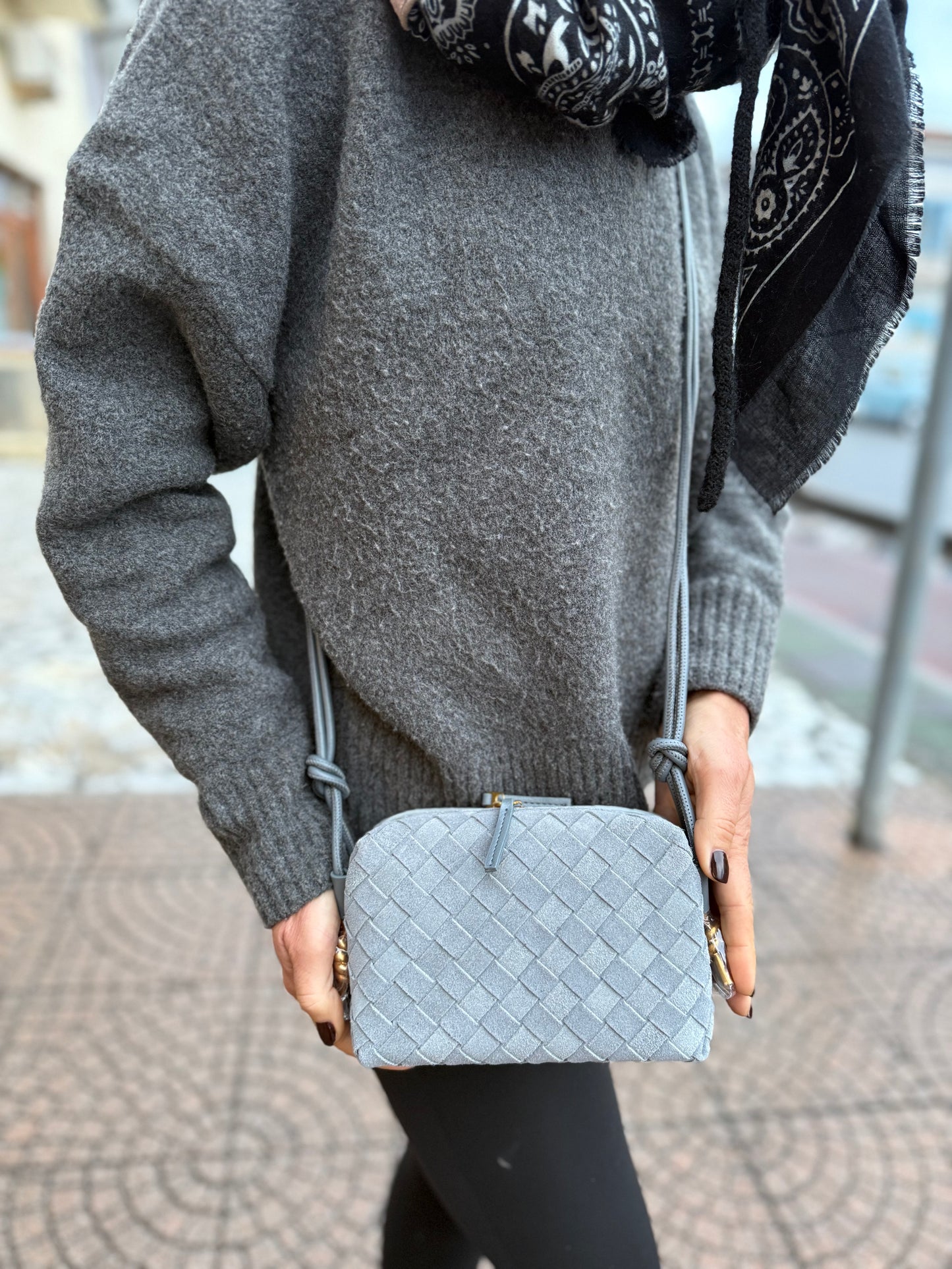 Cassetta intrecciata suede