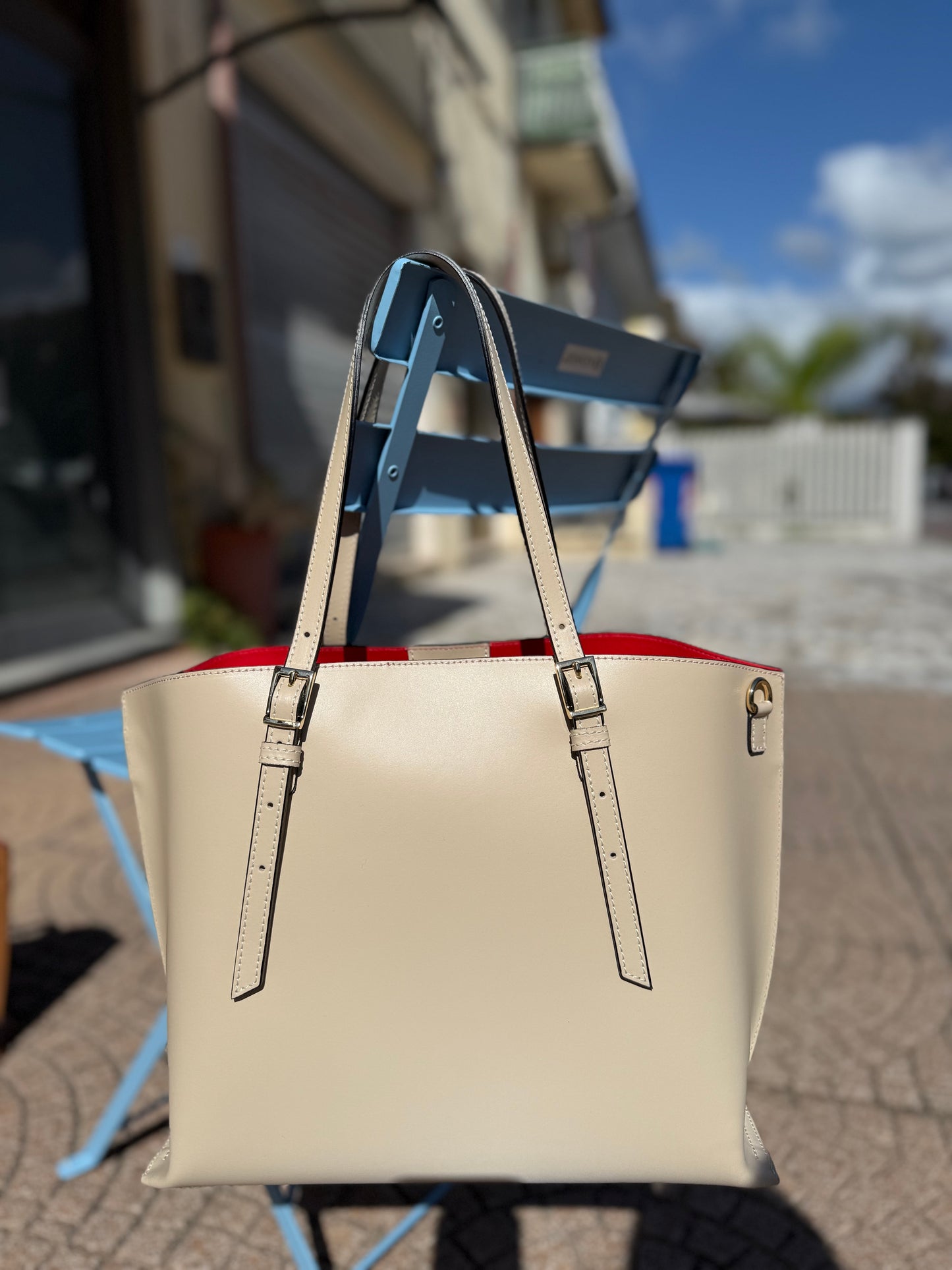 Tote bag