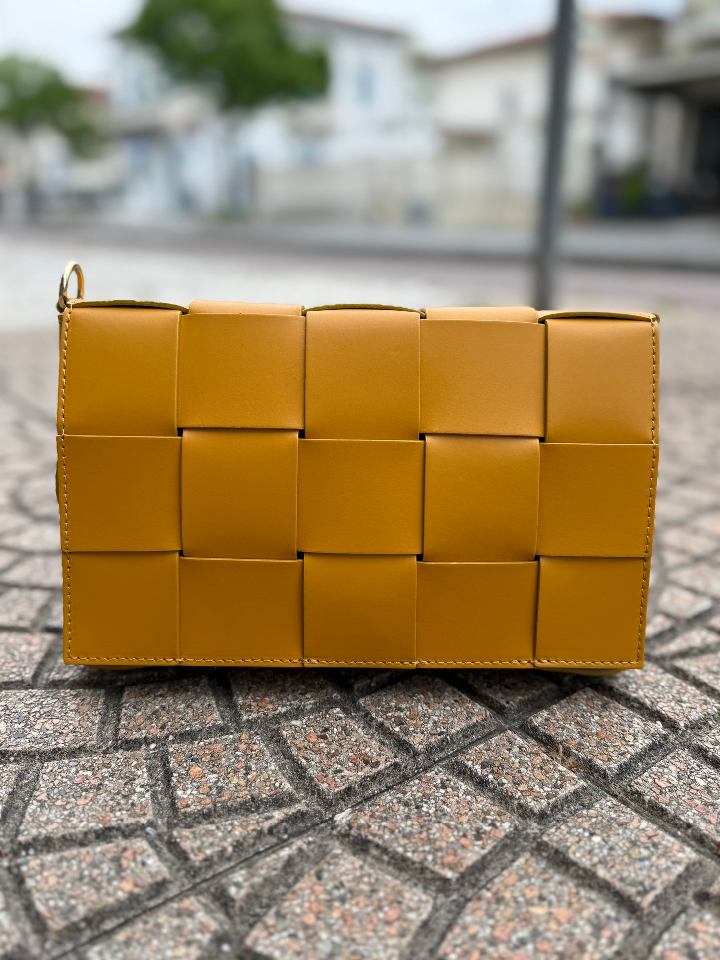 L’intrecciata maxi