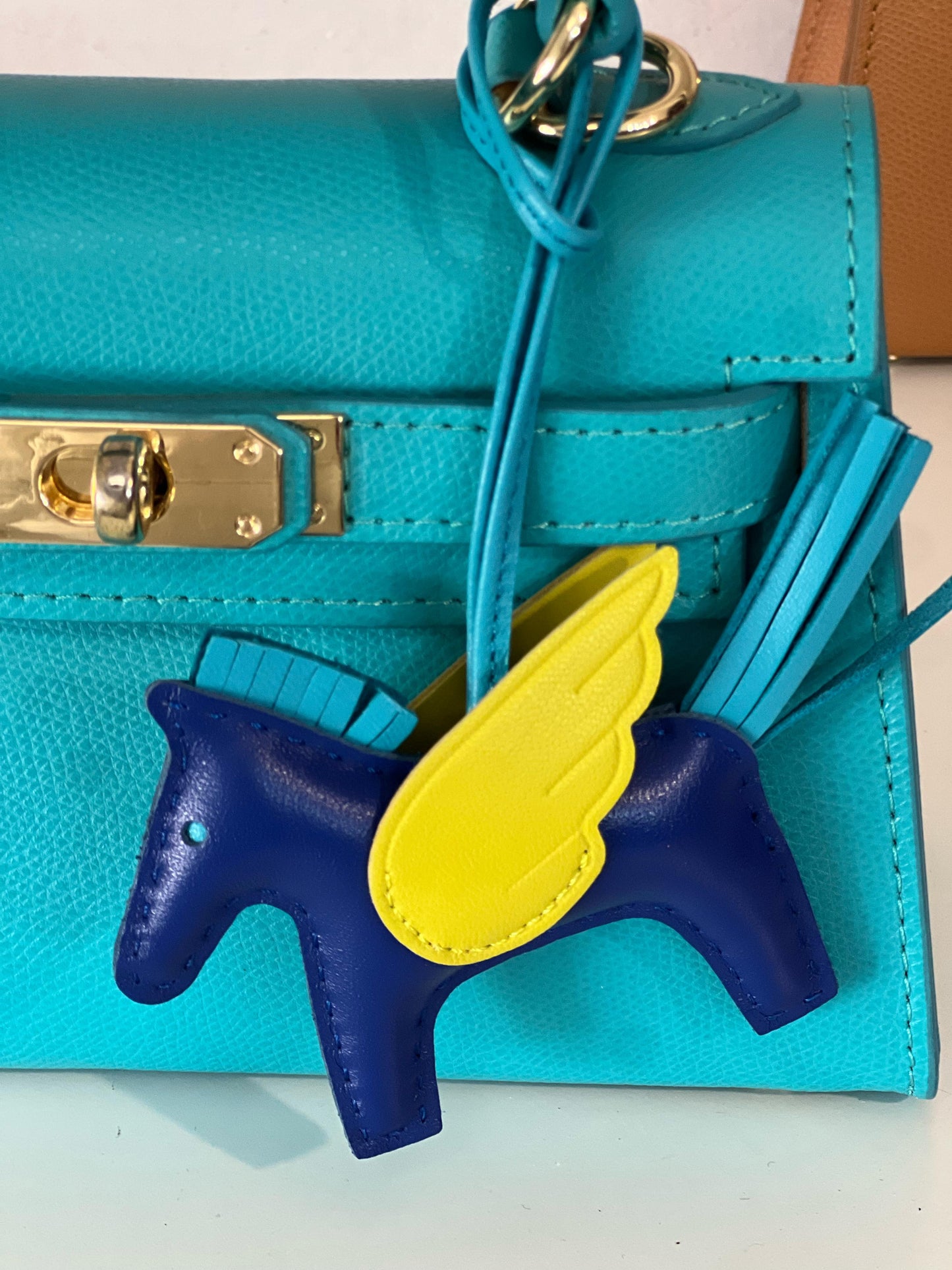Charms cavallino alato