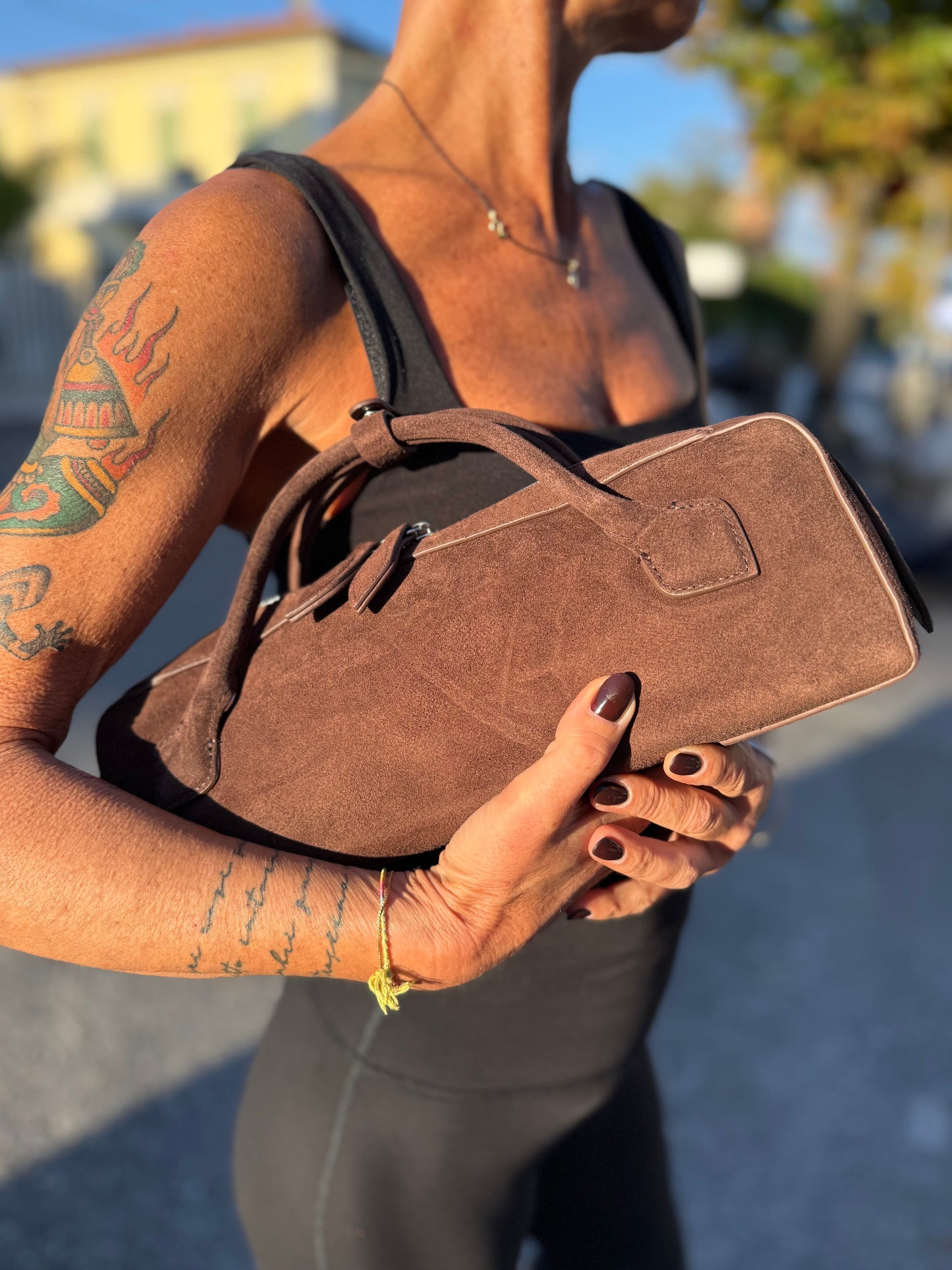 La baguette in suede