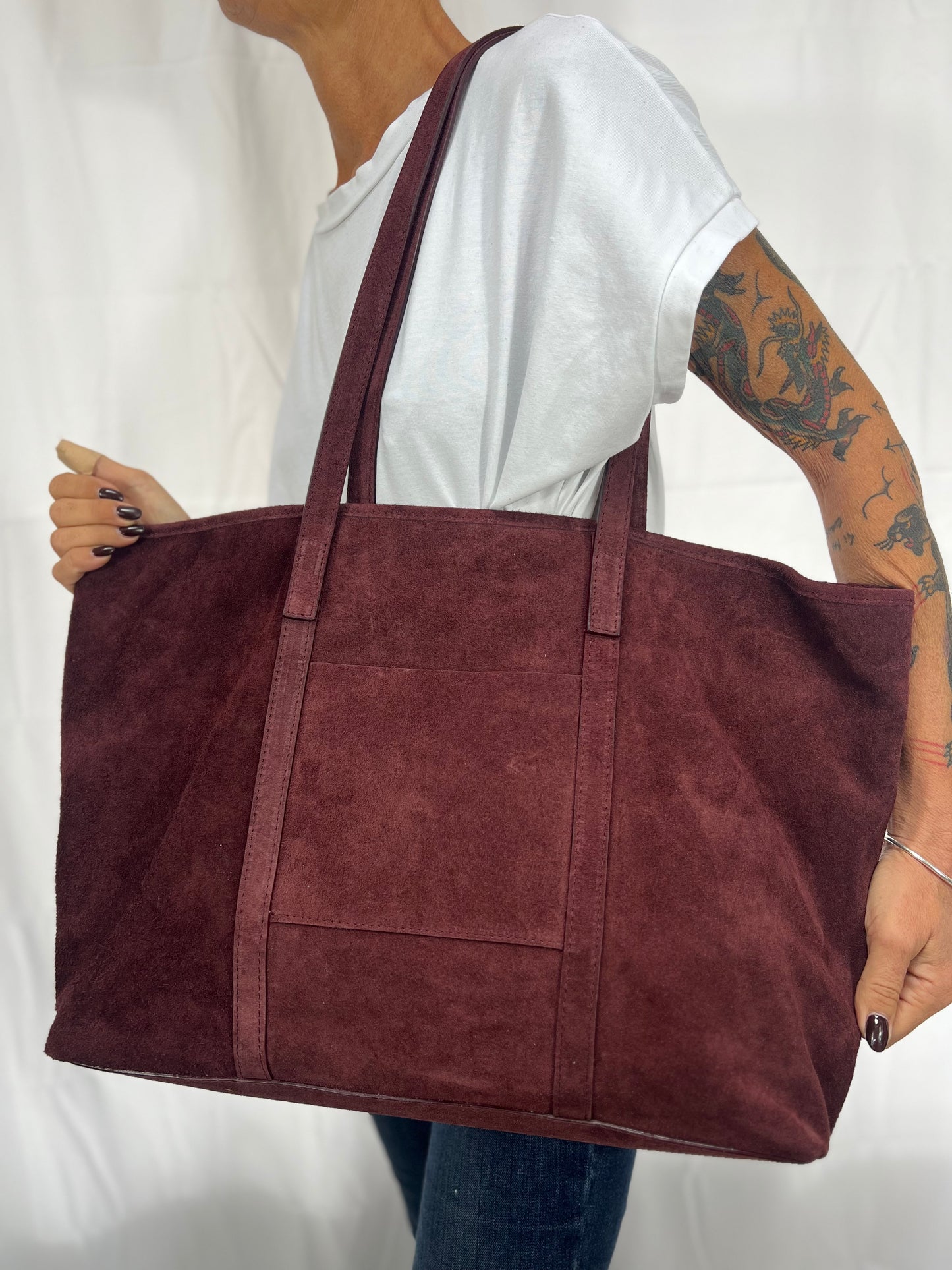 Tote suede
