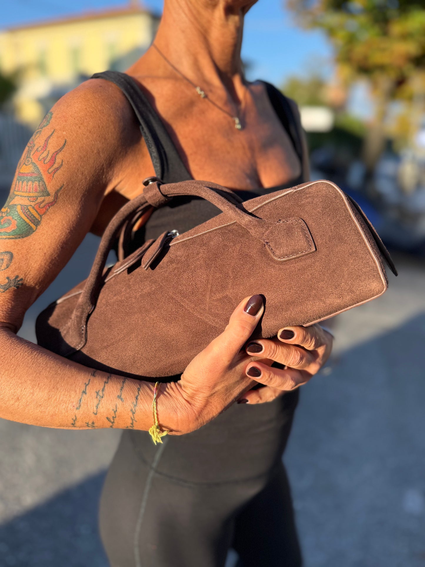 La baguette in suede