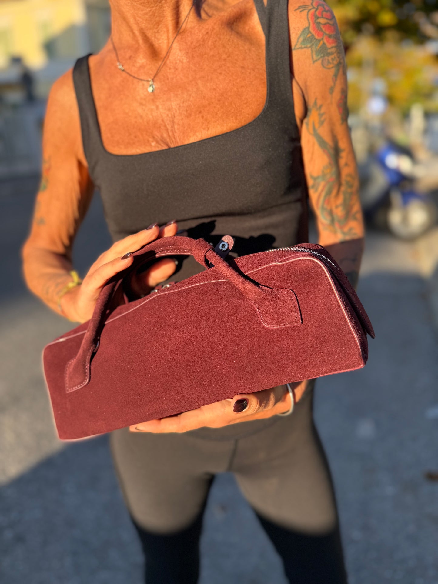 La baguette in suede