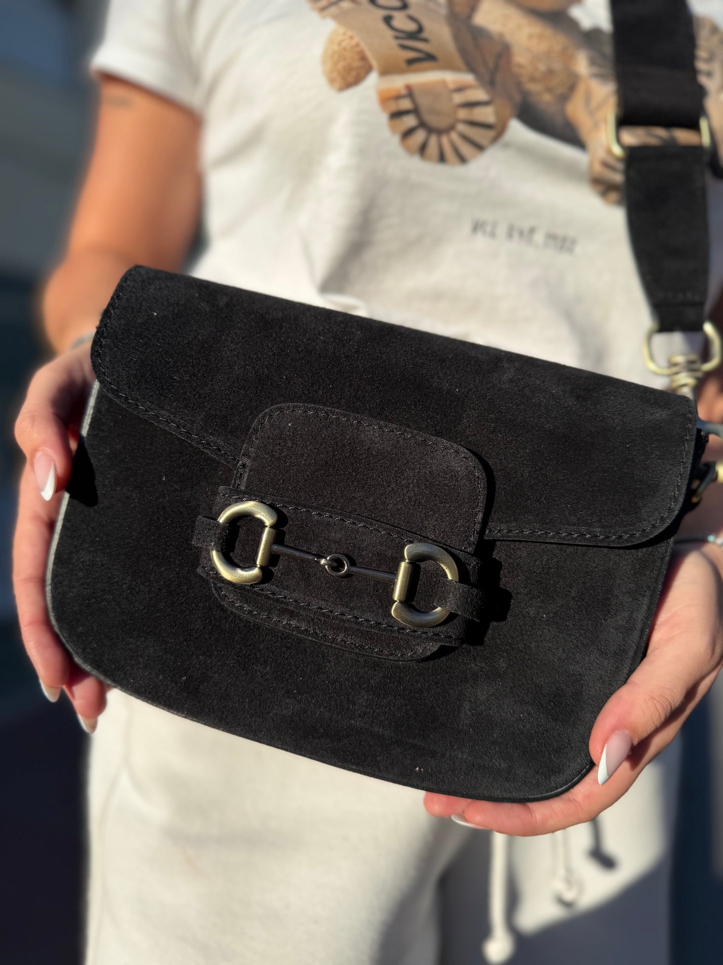 La Carlotta suede
