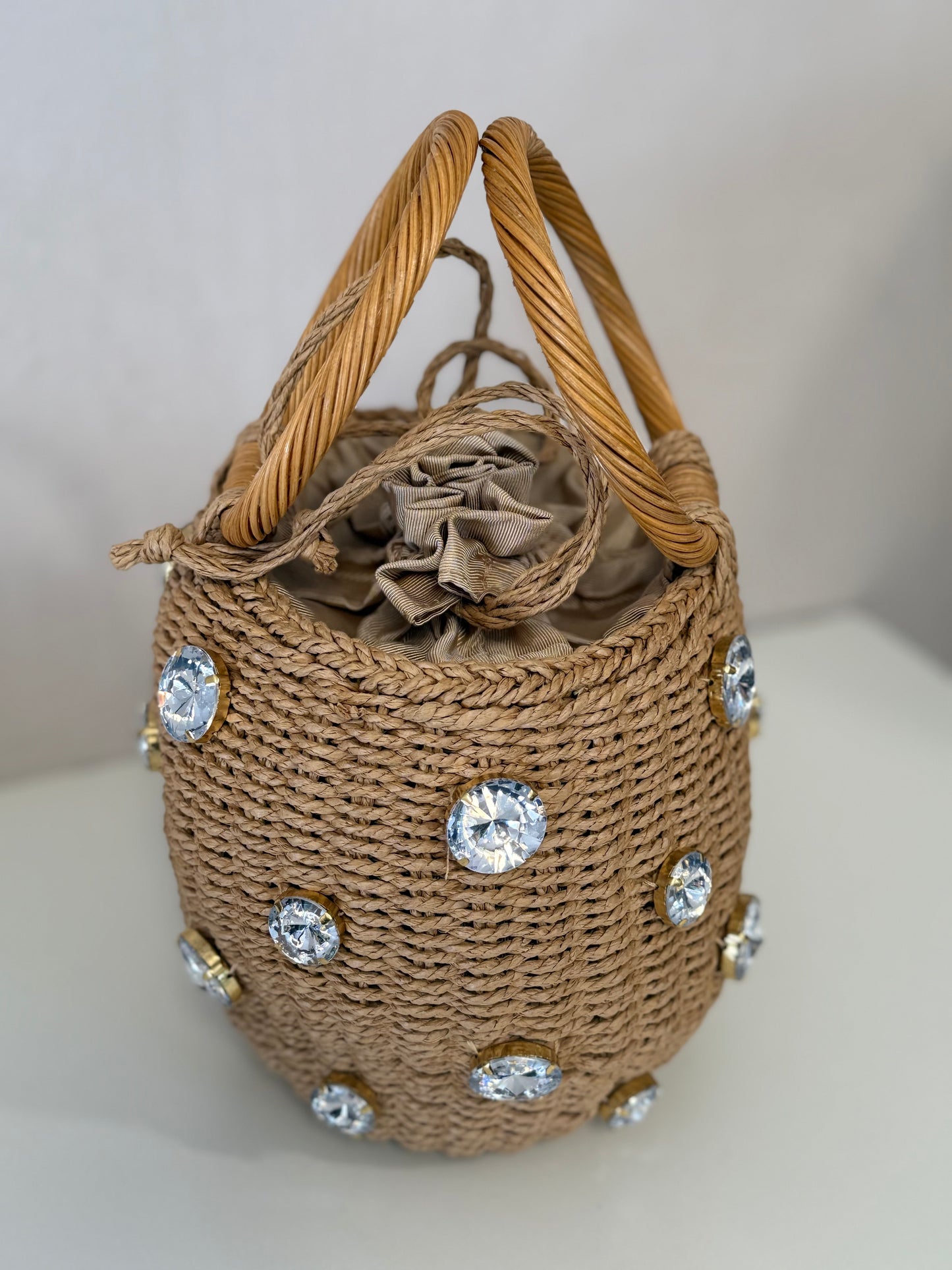 Bringht basket