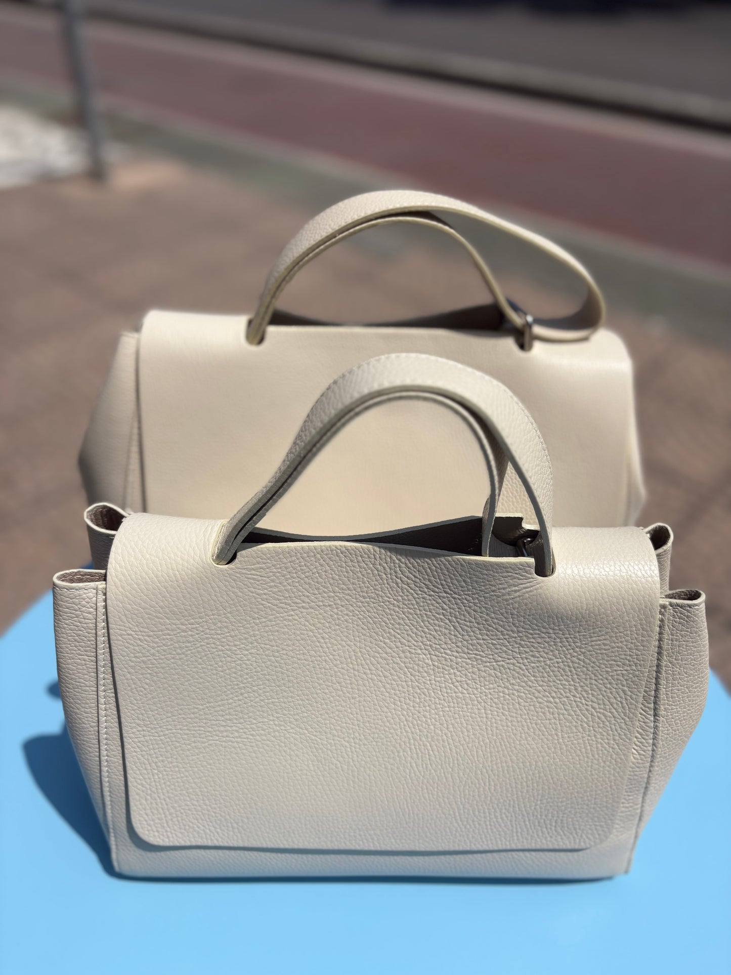 Cindy Maxi in pelle