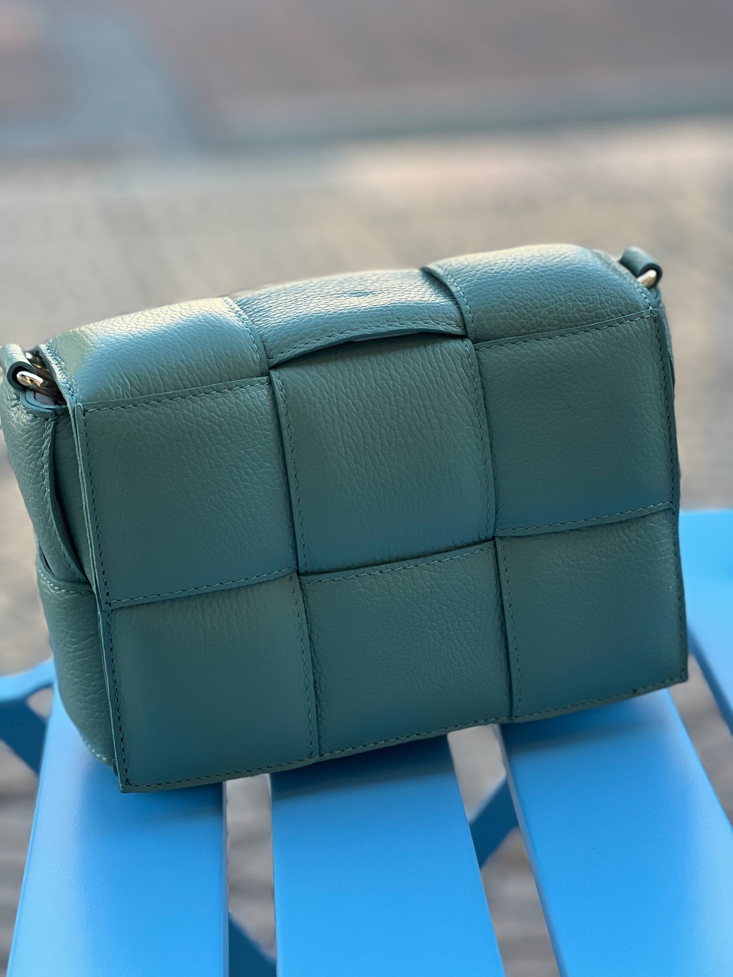L'intrecciata in pelle