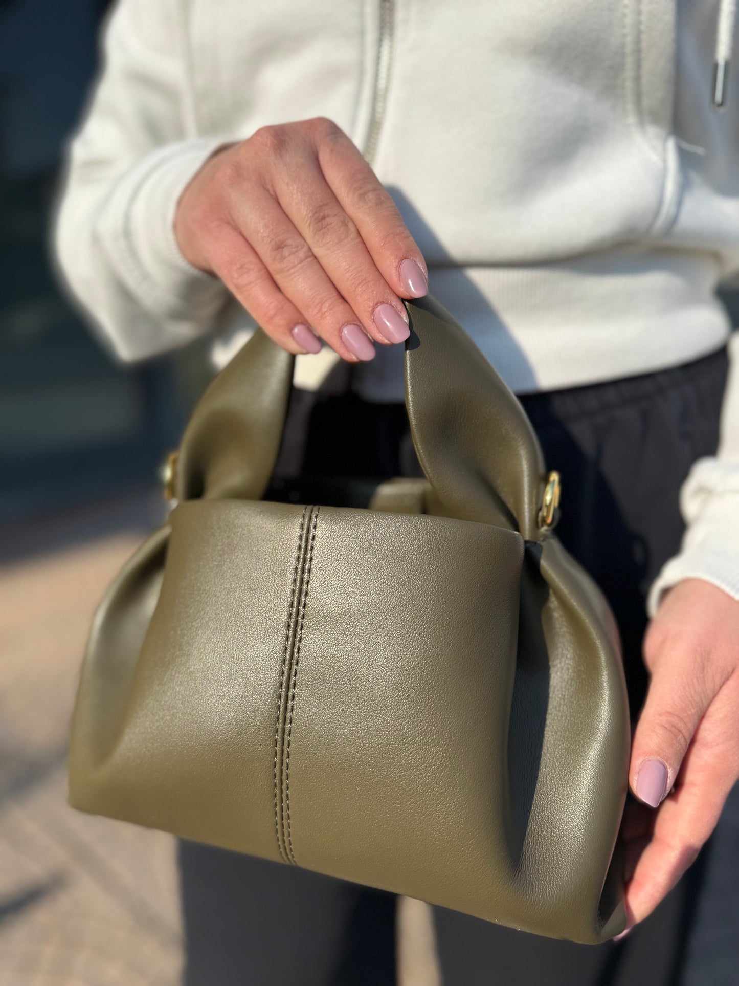 Bonnie in pelle