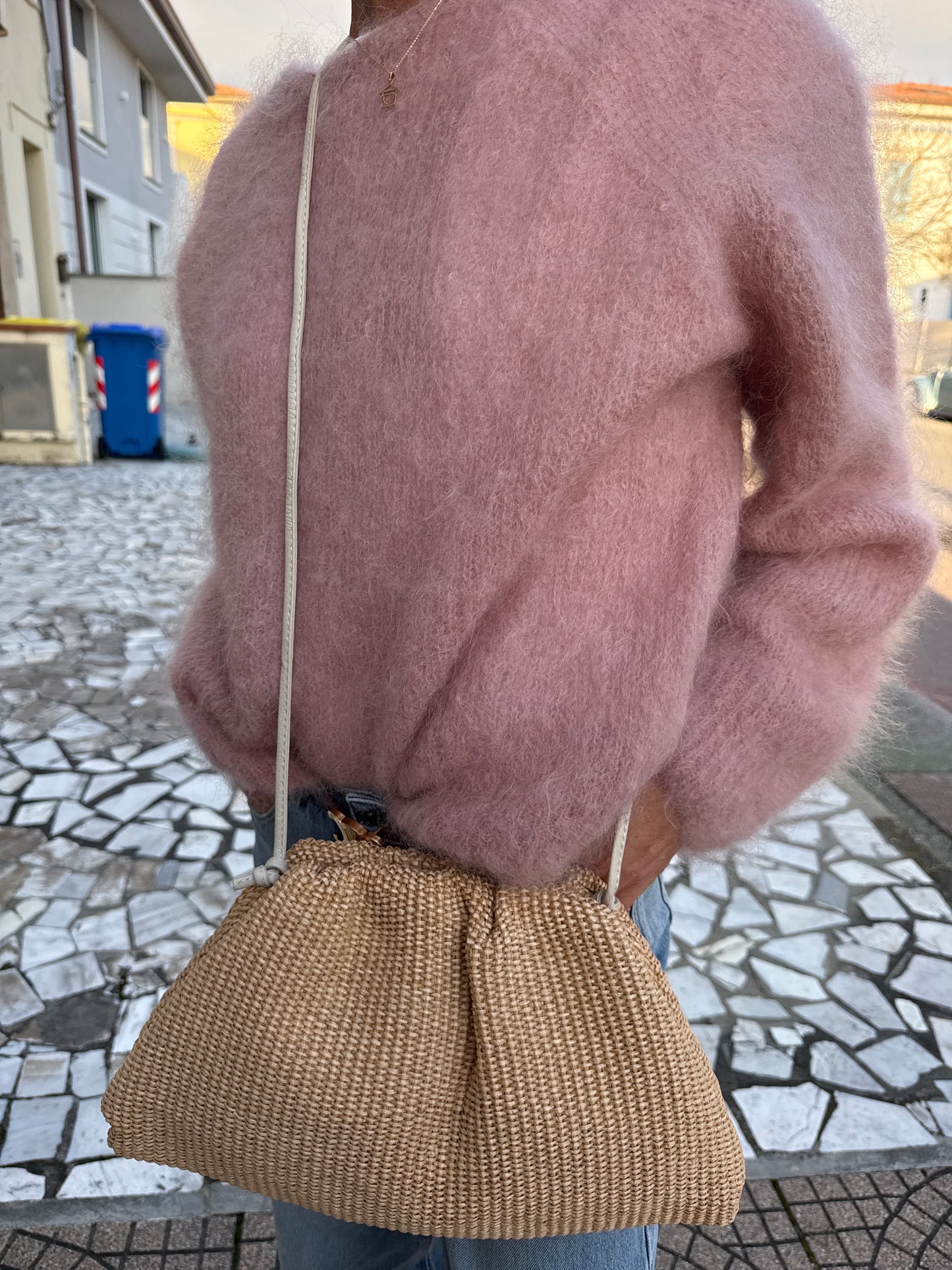 Pucciona in rafia