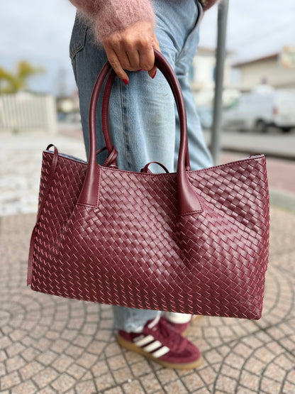 New tote intreccio