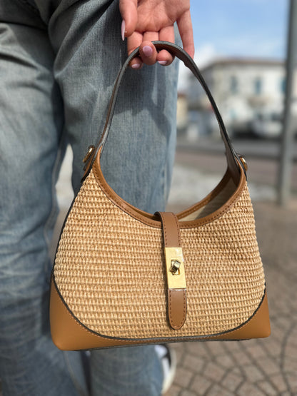 Capri bag in rafia