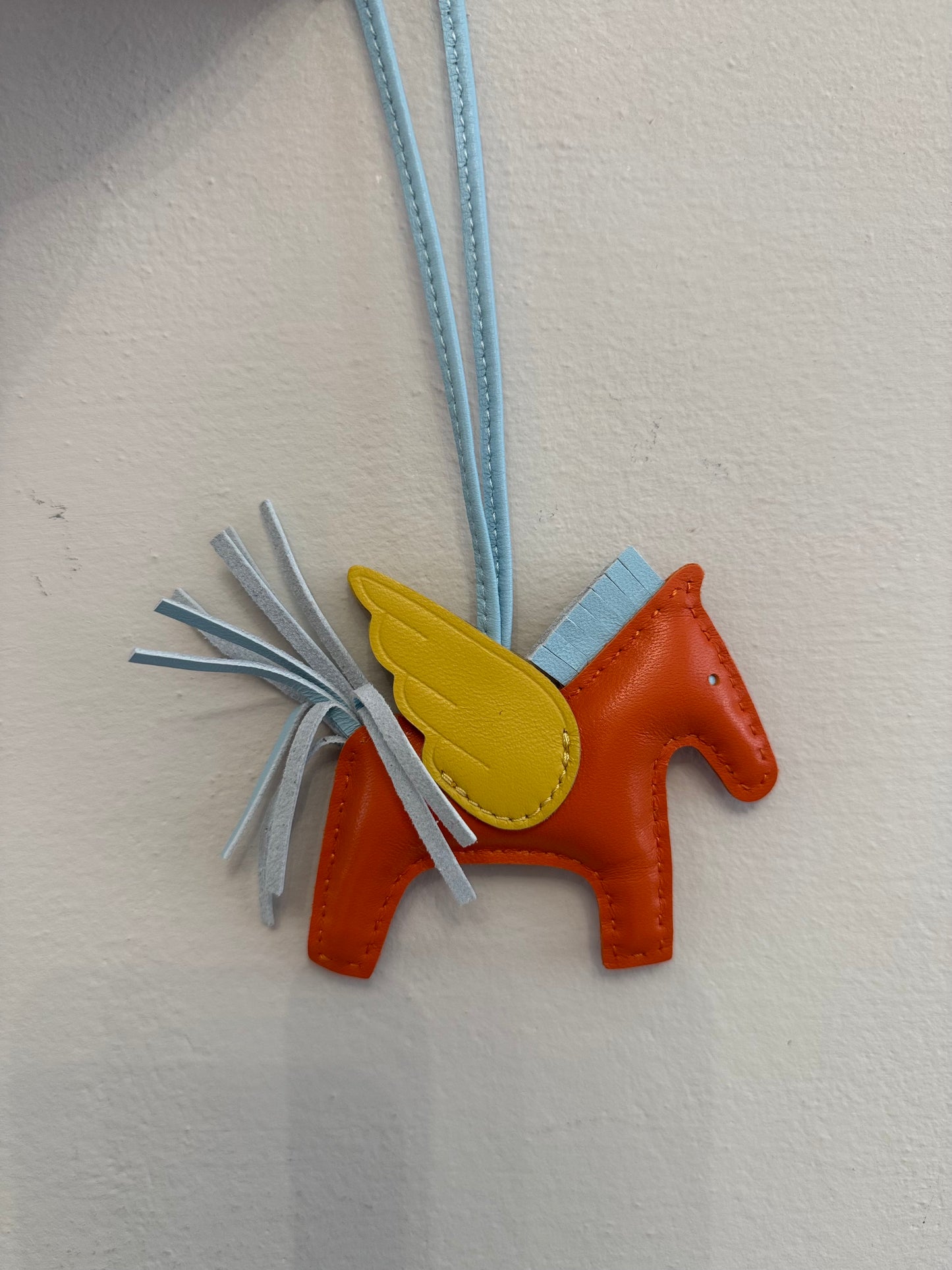 Charms cavallino alato