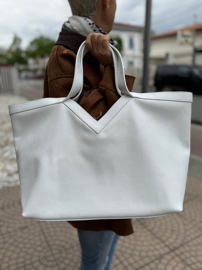 V bag in pelle