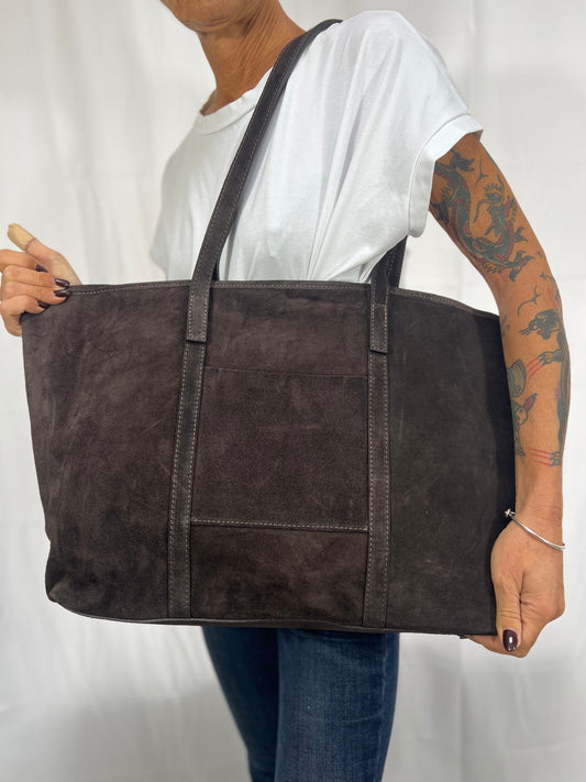 Tote suede