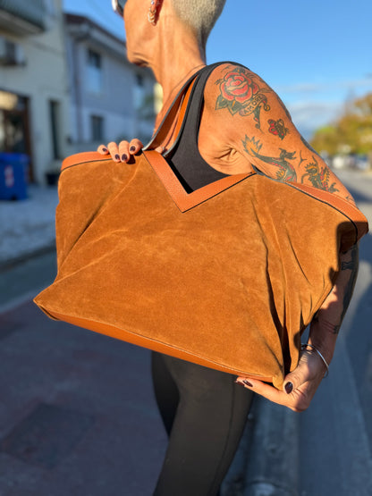 V Bag Suede