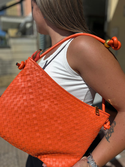 Luxury intreccio