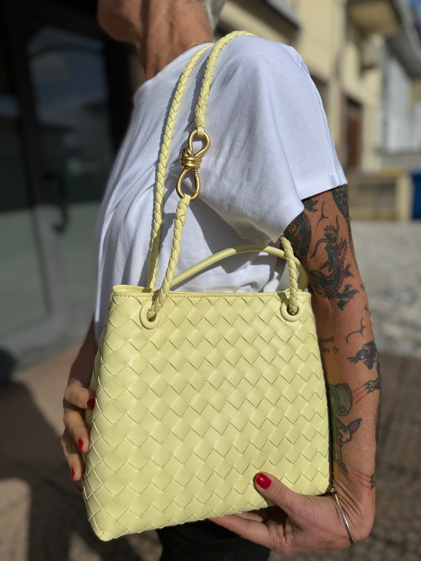 Infinity in pelle