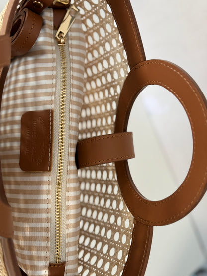 La O bag in paglia