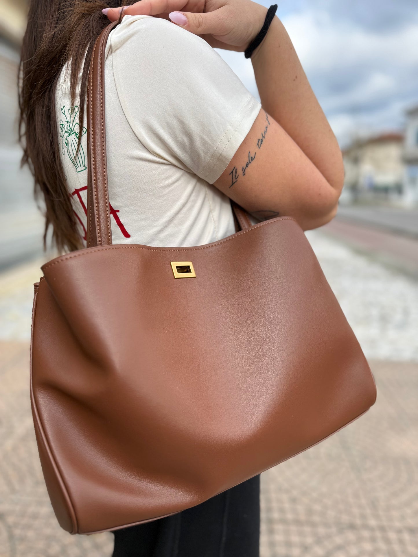 Alice Tote