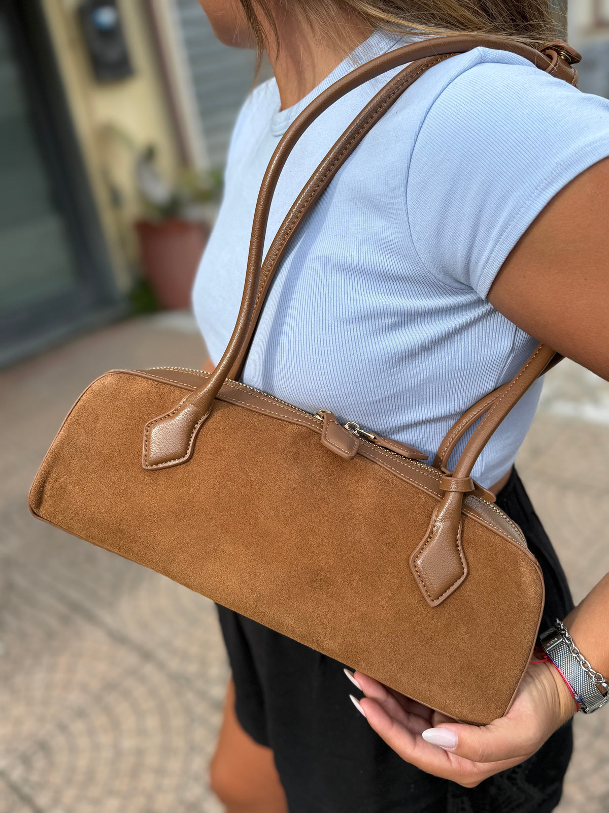 Baguette in suede