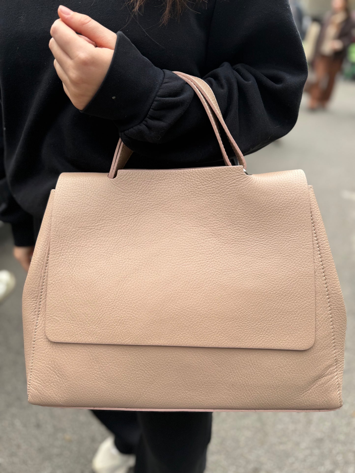 Cindy Maxi in pelle