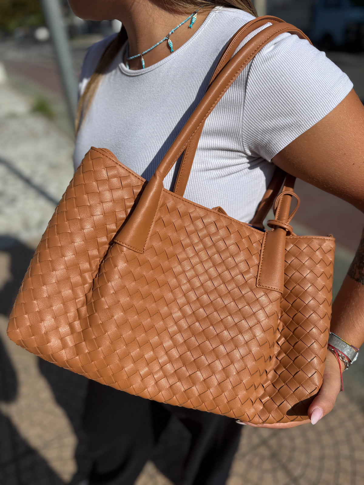 New tote intreccio midi
