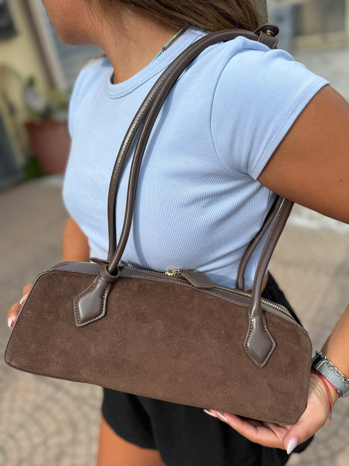 Baguette in suede