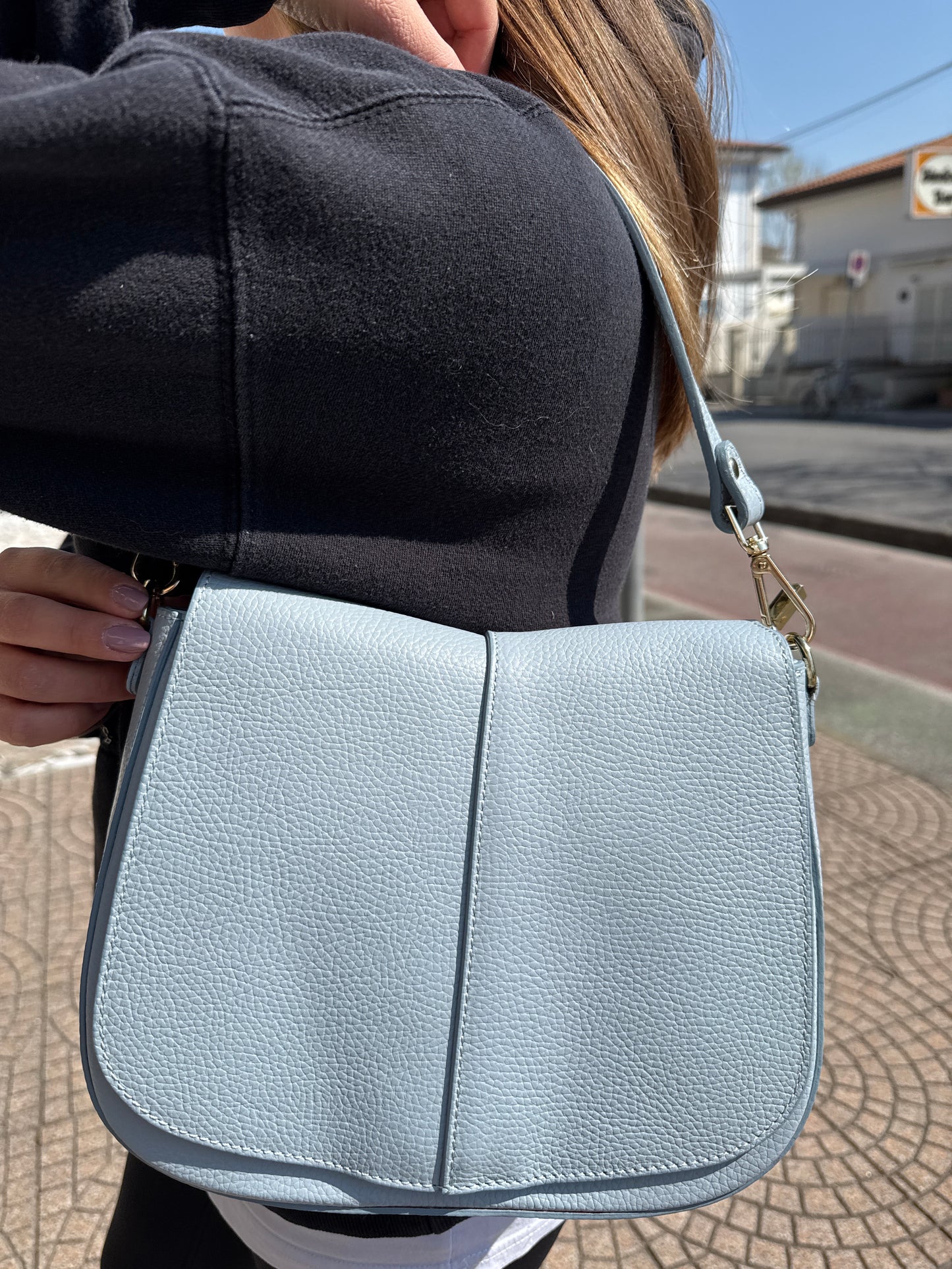Postina in pelle