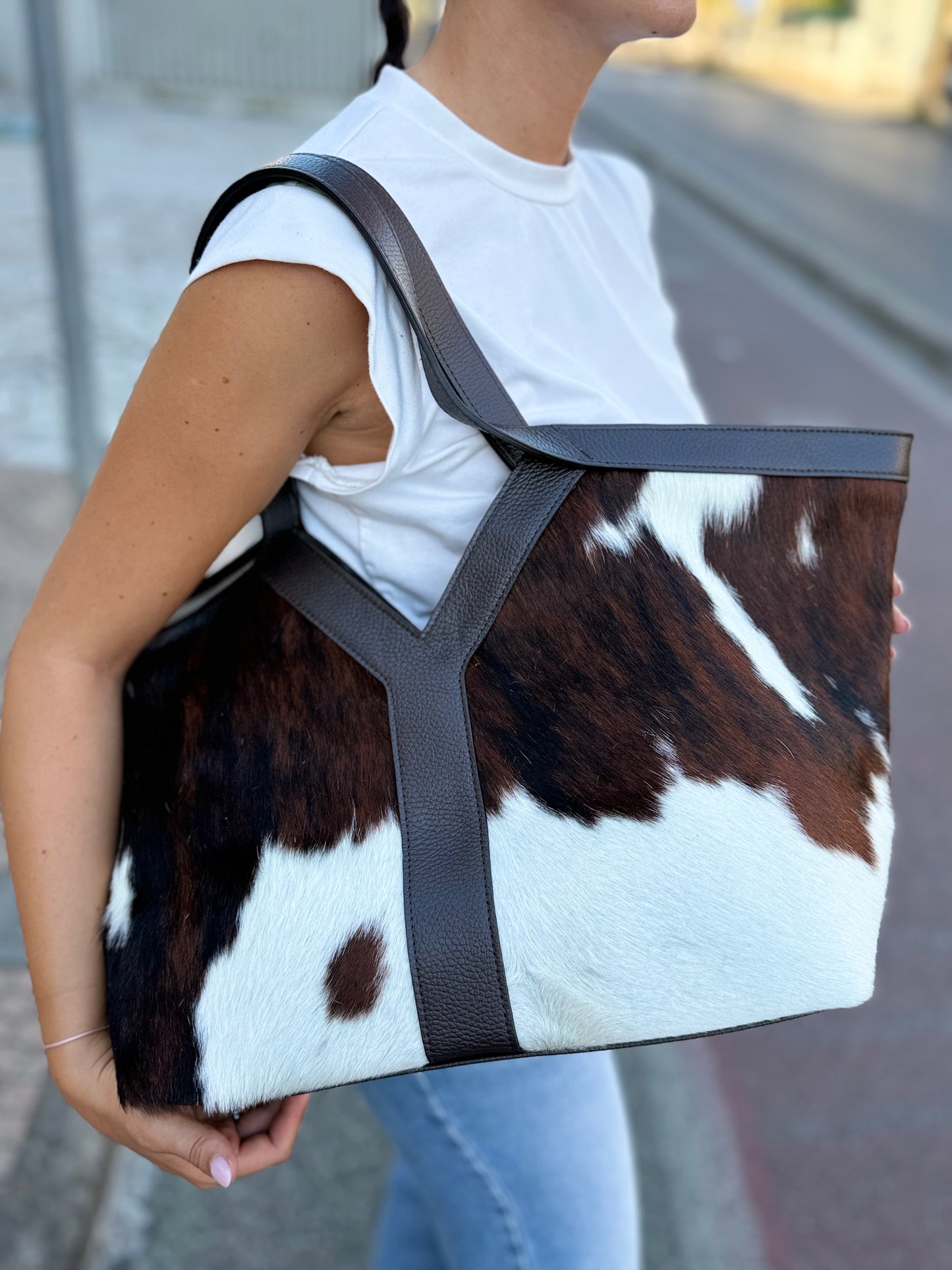 V Bag Cow