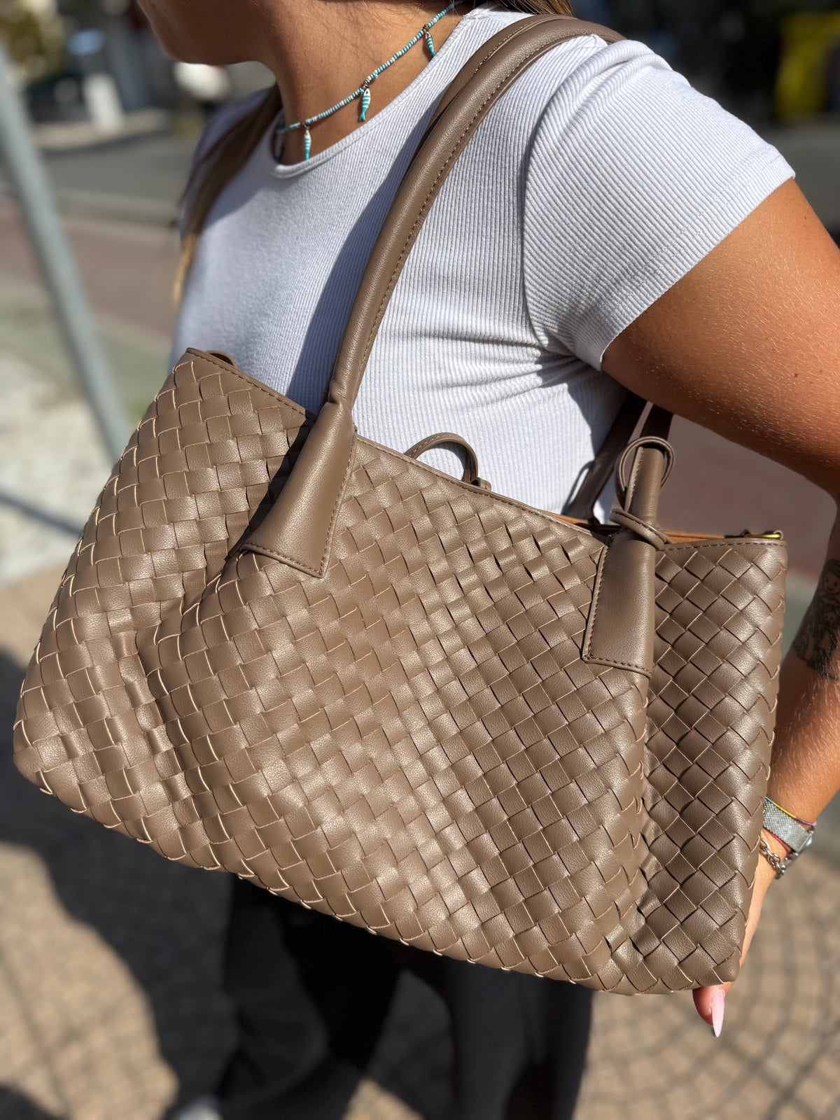 New tote intreccio midi