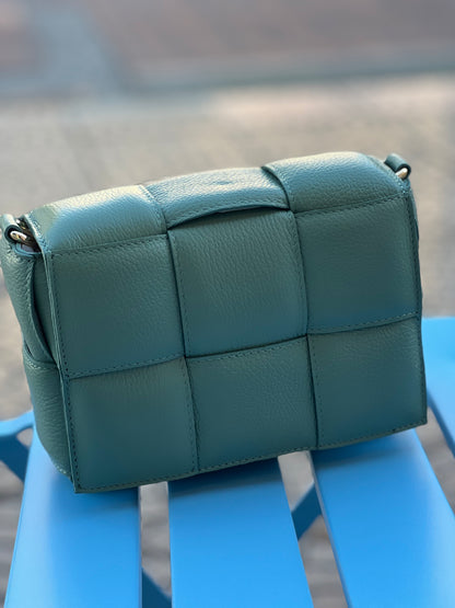 L'intrecciata in pelle