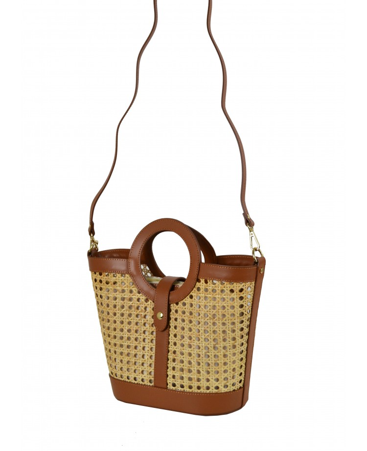La O bag in paglia