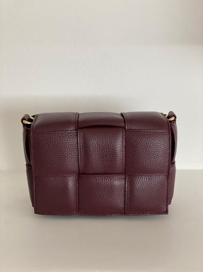 L'intrecciata in pelle